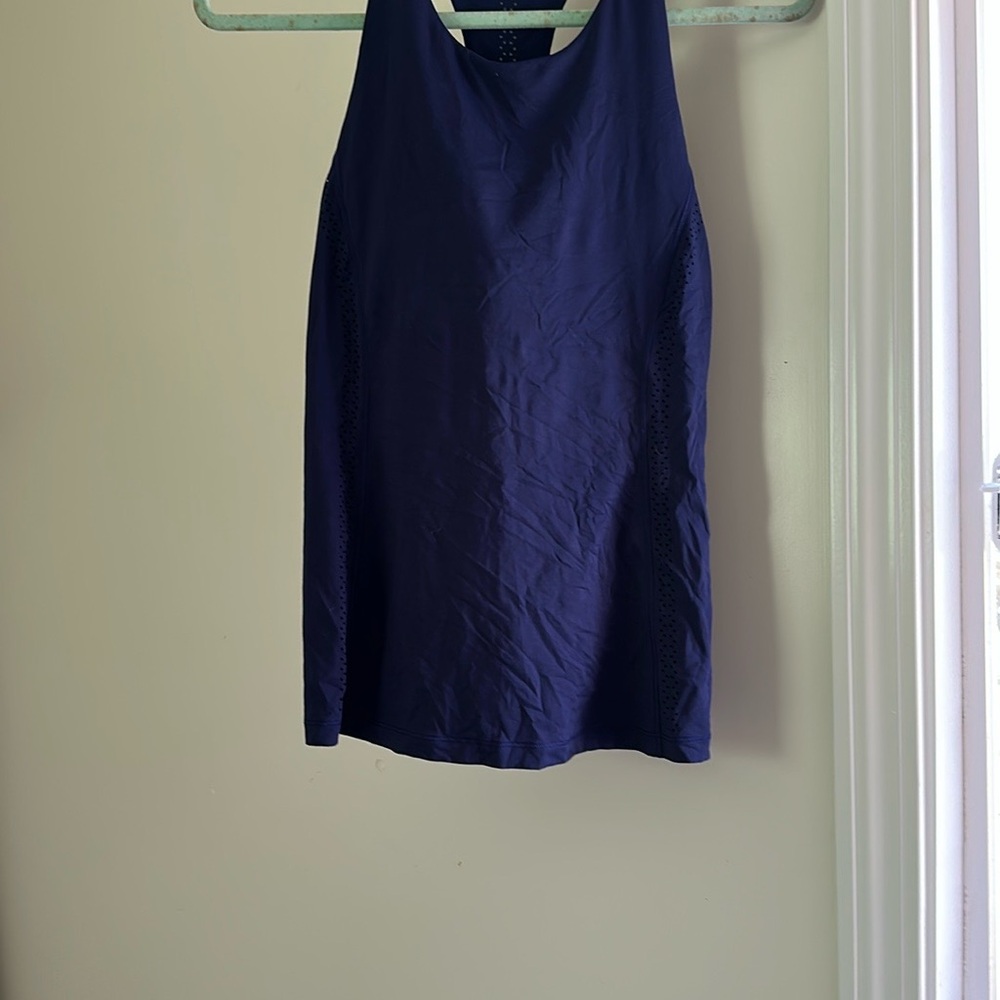 NWOT Lululemon Navy Blue Racerback Athletic
Tank Padded Athleisure Workout Top 4